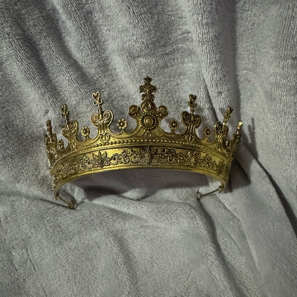 Elegant Gold Crown